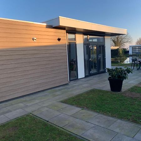 Luxus Chalet Waterfront Lathum Exteriör bild