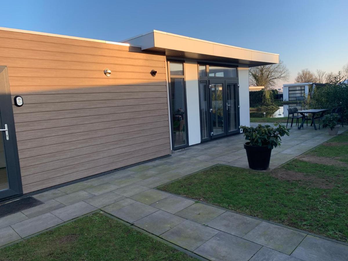 Luxus Chalet Waterfront Lathum Exteriör bild
